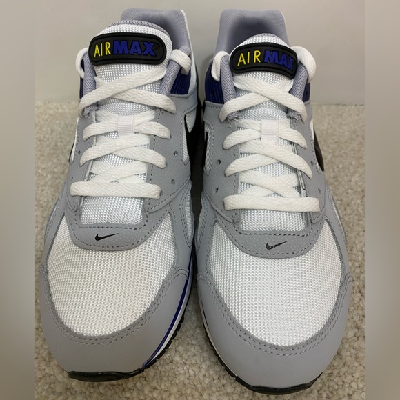 Nike Air Max IVO Shoes (White Black Grey Navy Trainer) Men’s 8/Women’s 8.5 NEW - Picture 4 of 16